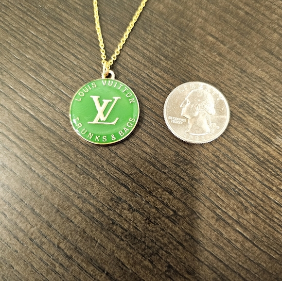 Louis Vuitton charm trunks and bags Green Pendant Necklace. - Picture 5 of 5
